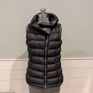 Women's Black Puffer Vest